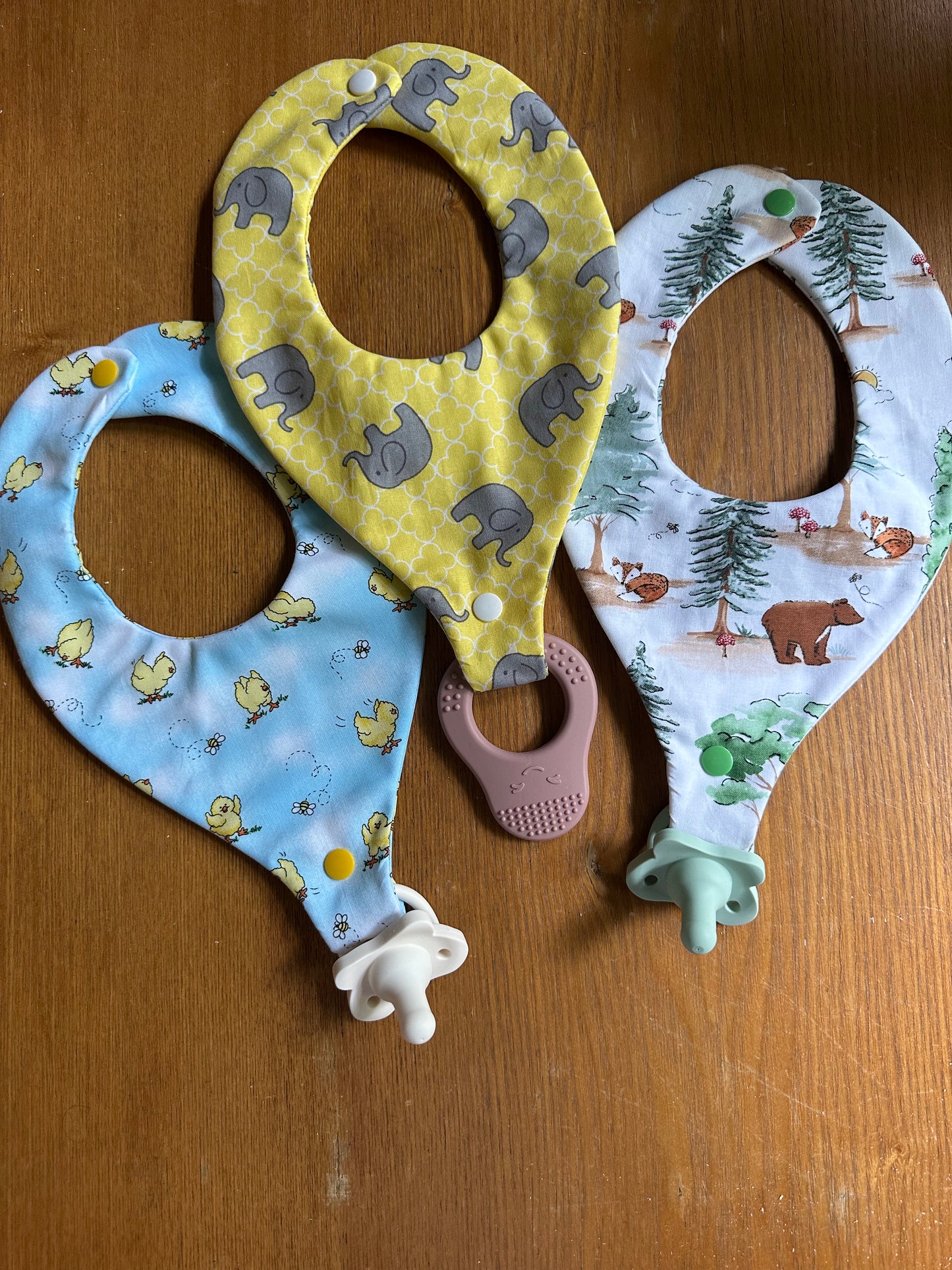 Pacifier/Teether Bib
